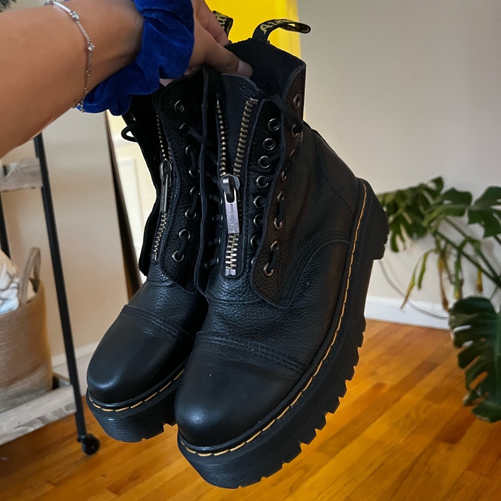 Sinclair Milled Nappa Leather Platform Boots (EU 41) (FREE SHIPPING)